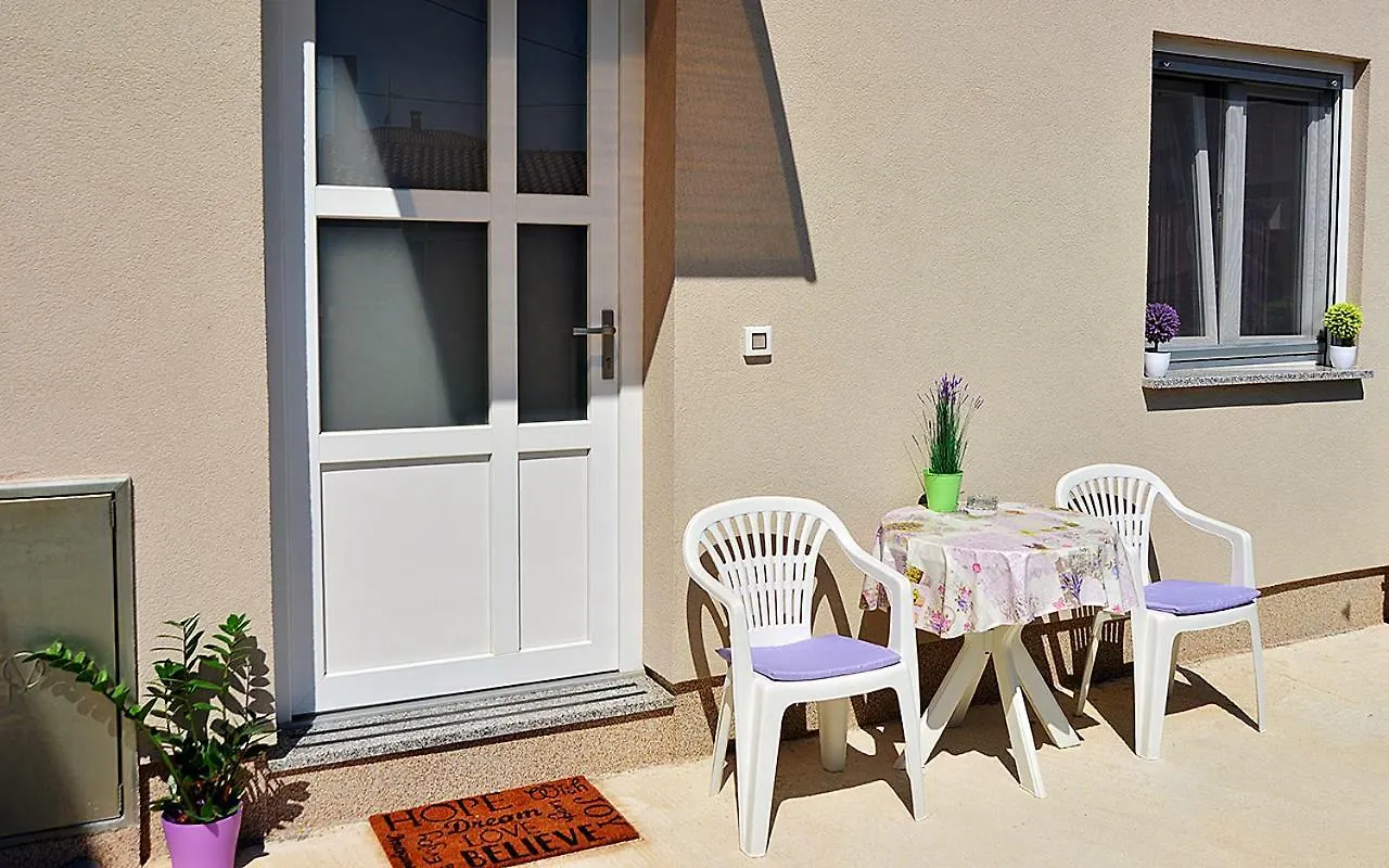 Studio Apartman Nicol Apartment Pula Croatia